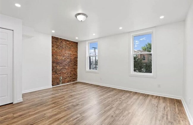 147 1/2 Pennsylvania Ave Unit 2