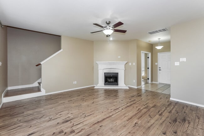 Photo - 9865 Gallatin Ln