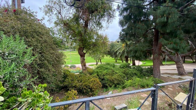 Building Photo - 418-420 Monterey Blvd Unit 420 B Monterey Blvd. Rental