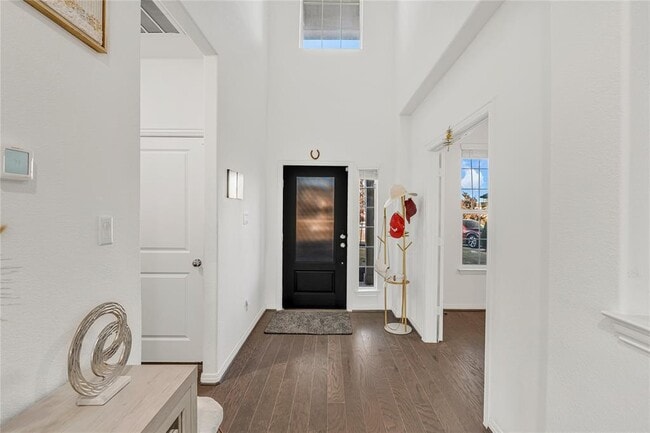 Photo - 111 Fortuna Ct