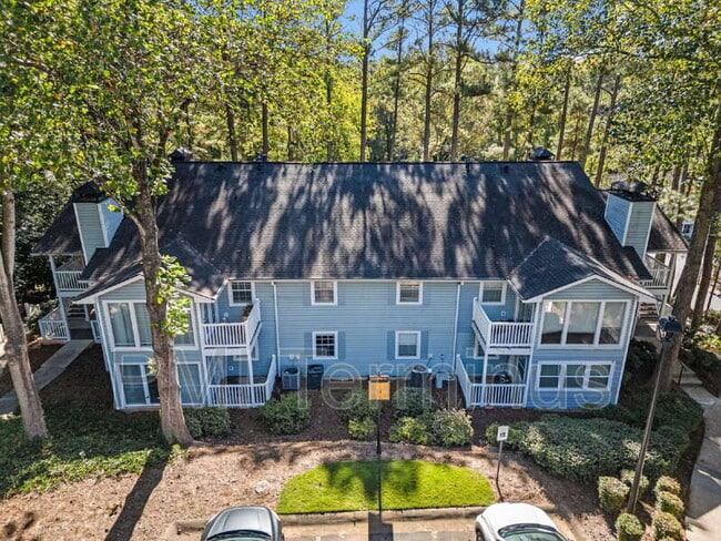 Building Photo - 2721 St Augustine Trail SE