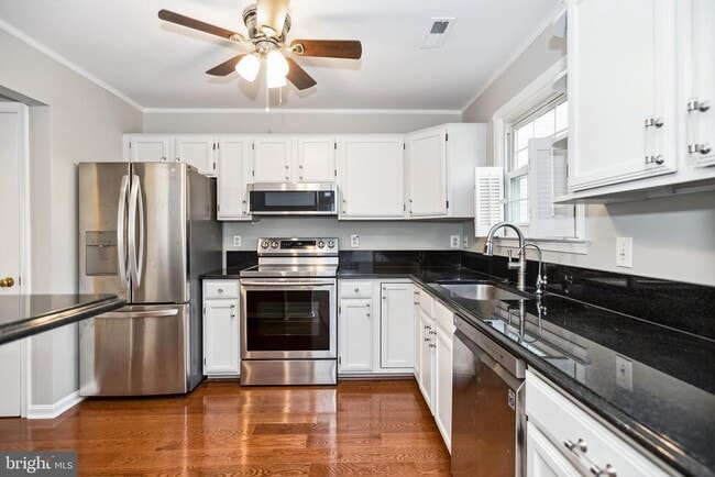 Photo - 207 Westminster Ln