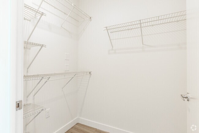 1BR, 1BA