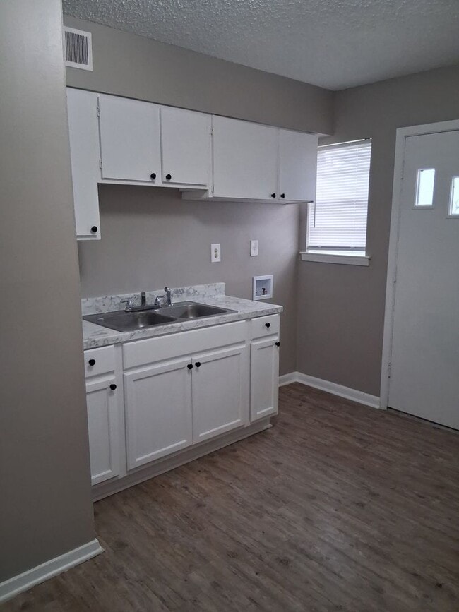 Photo - 3612 Overton Crossing St