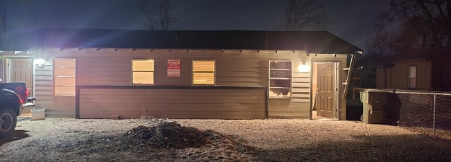 Photo - 710 W Avenue J Apartment Unit A