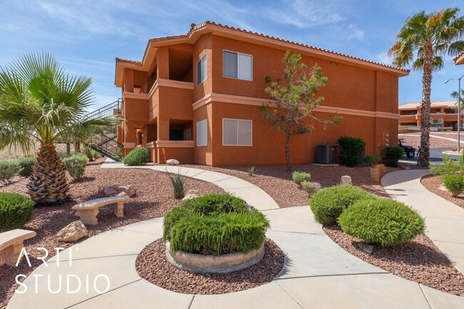 2-bedroom 2-bathroom upstairs condo fully ... - 2-bedroom 2-bathroom upstairs condo fully ... Unit 1A