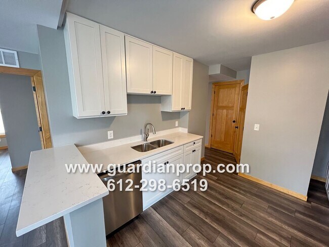 Photo - 1783 Dayton Ave Unidad 1783-Upper