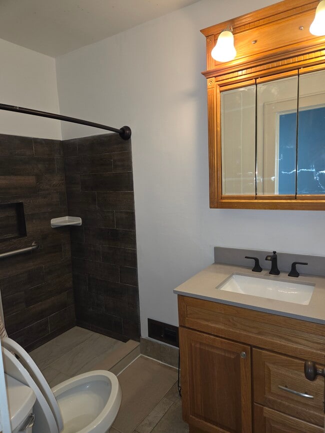 Baño - 731 Grant St Unidad 731