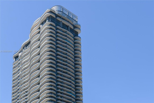 Photo - 1000 Brickell Ave Unidad 2014