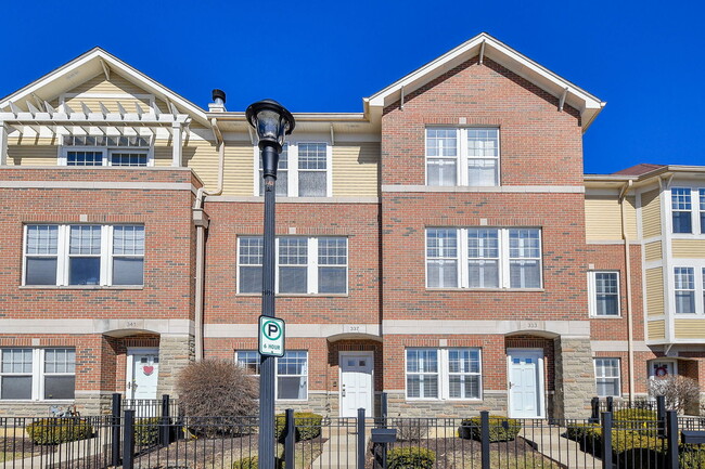 Photo - 337 W Wesley St Townhome