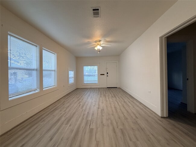 Photo - 3014 Rosalie St