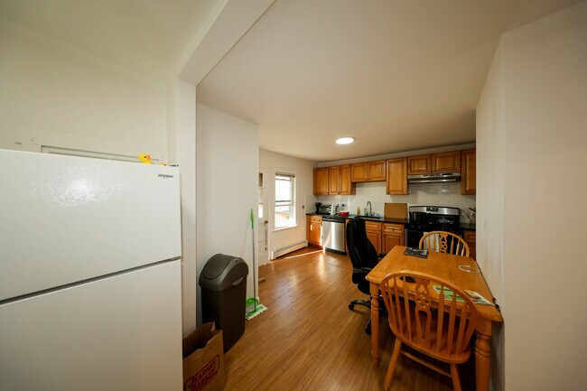 Photo - 17 Princeton St Unit 3