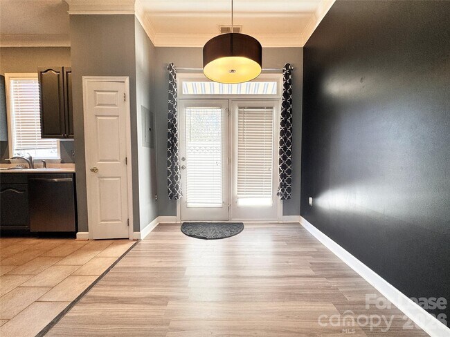 Photo - 914 Hawthorne Bridge Ct