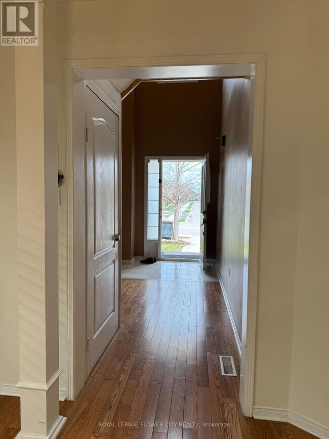 Photo - 58 Brentcliff Dr