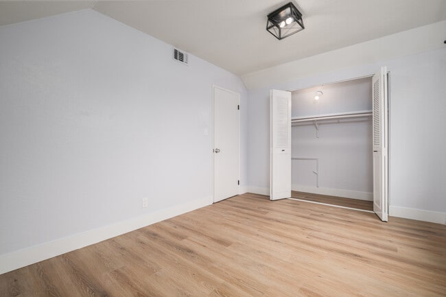 Photo - 7971 Hanford Way