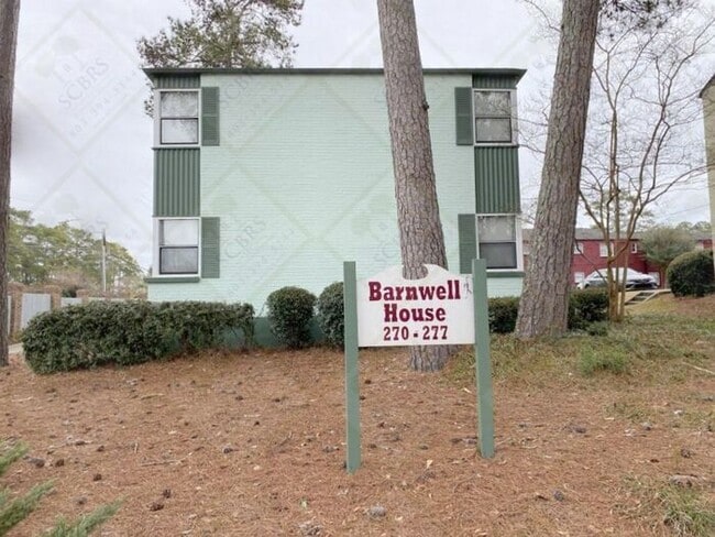 Building Photo - Hampton Hills - 2 Bedrooms, 1 Bathrooms Clean Condo