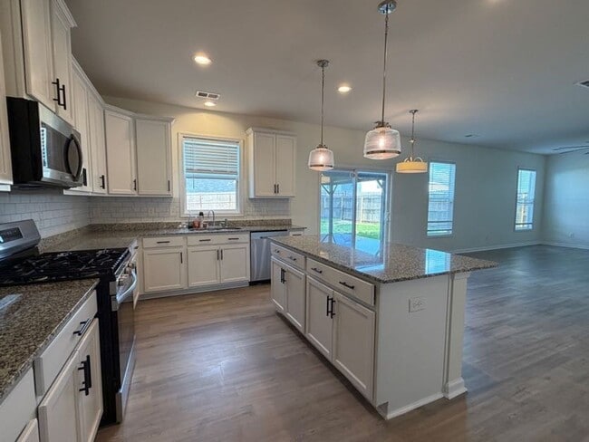 Photo - 1097 Sapphire Dr