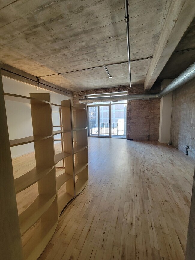 Photo - 1528 S Wabash Ave