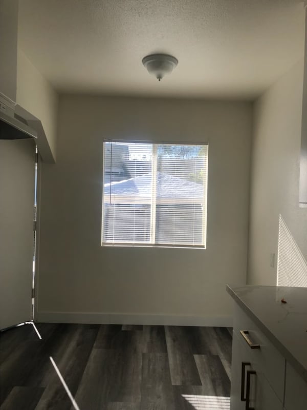 Building Photo - 1742 Henderson Ave