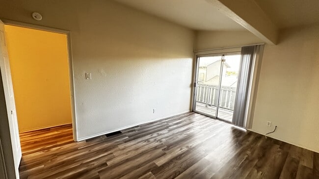 Photo - 504 Jeanell Dr