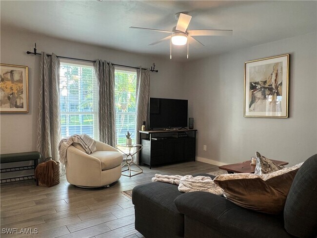 Photo - 3372 Alouette Cir Unit 1