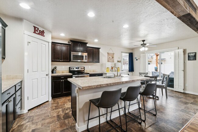 Photo - Spacious 4 Bed + Bonus | 3 Bath | 2,760 Sq Ft | Star, Idaho
