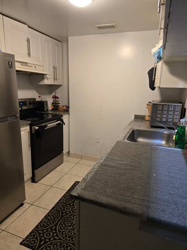 Photo - 615 NE 22nd St