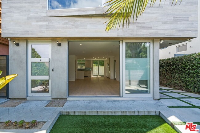 Photo - 808 Brooks Ave