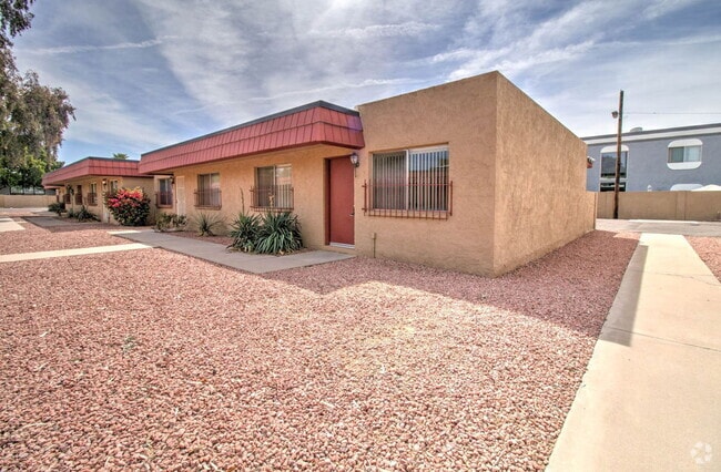 Building Photo - 5323 N 19th Ave Rental