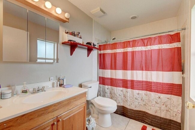 Photo - 4870 Purdy Ln Unit C