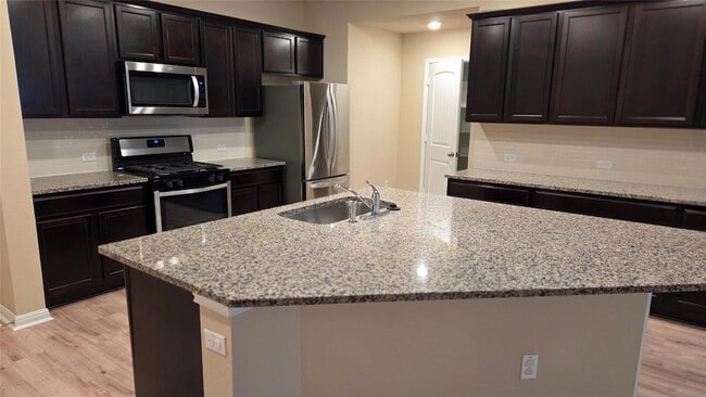 Photo - 146 Arrowhead Vine St