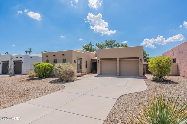 Building Photo - 1545 E Kings Ct Rental