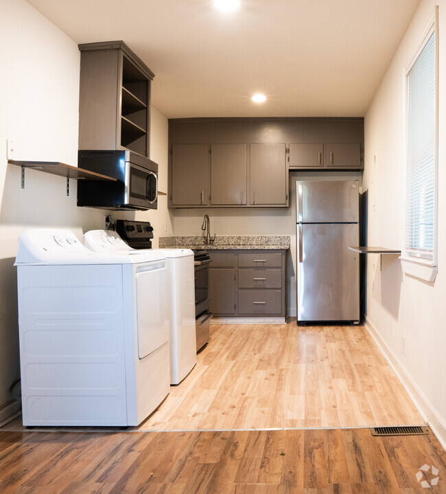 Building Photo - 920 Granada Ave Unit B Rental
