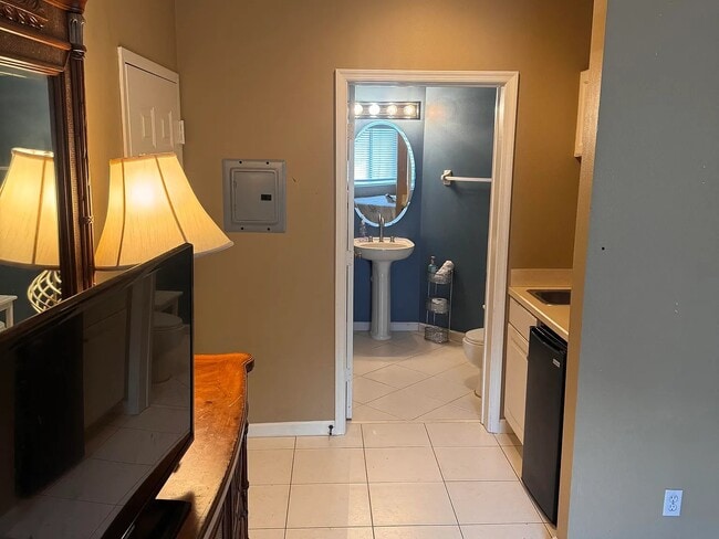 Photo - 8910 Sandshot Ct Unit B
