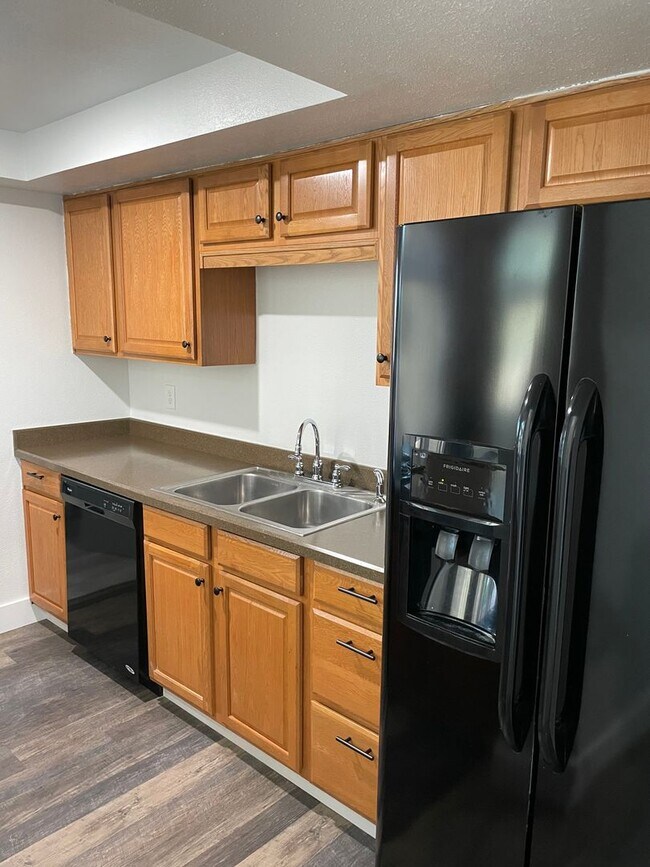 Photo - 3114-3116 S 166th St Unit 3114