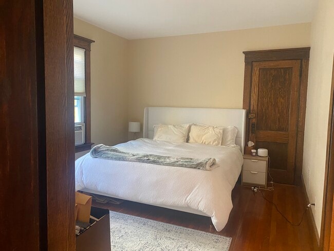 Master bedroom - 616 Whalley Ave Unit 2nd Floor