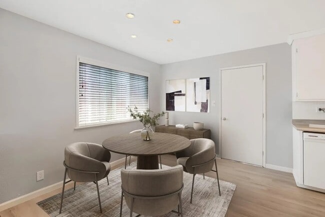 Photo - 6364 Thomas Ave