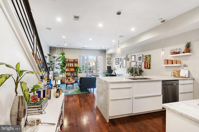 Photo - 1333 N 7th St Unit 2