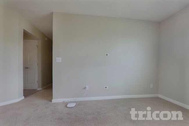 Photo - 404 Remington Ct