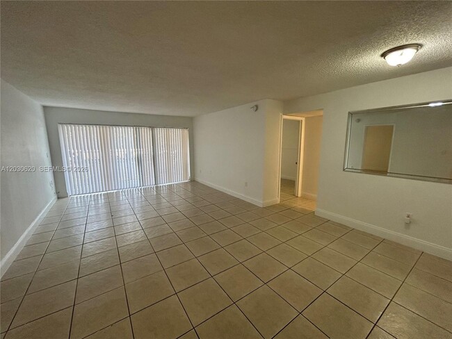 Photo - 4205 N University Dr Unit 112
