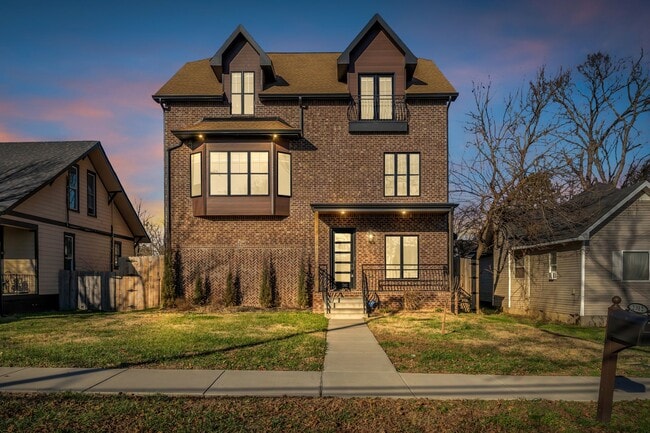 Building Photo - 2312 Buchanan St