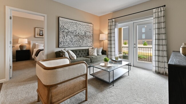 Photo - Valencia on Avery