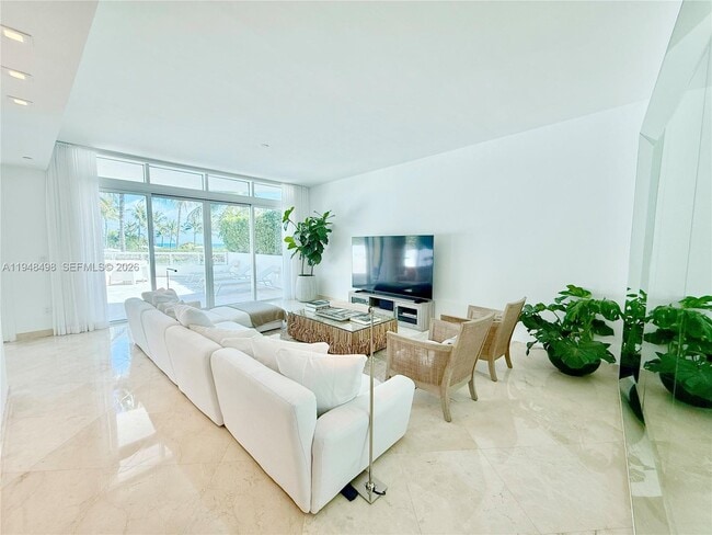 Photo - 50 South Pointe Dr