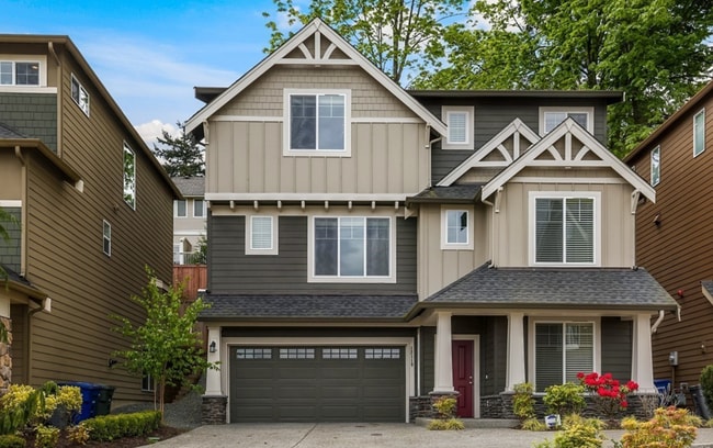 A spacious 4-bedroom and 3.5 bathroom home... - A spacious 4-bedroom and 3.5 bathroom home...