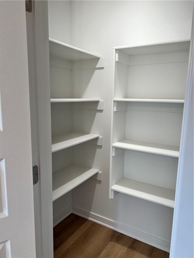 Photo - 502 N Cresswell Dr