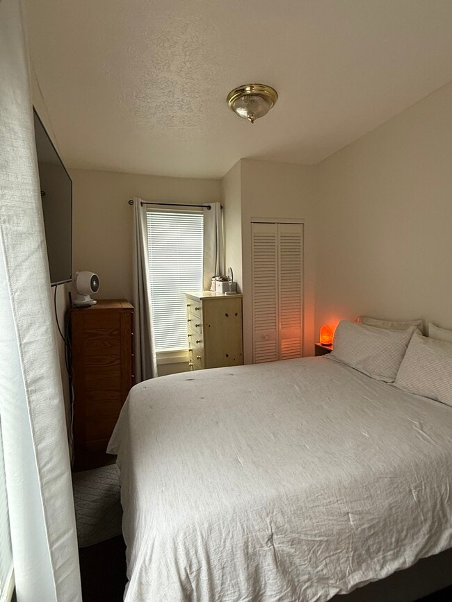 Photo - 88 E Center St