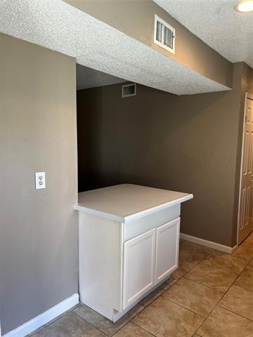 Photo - 1910 Whiteoak Dr