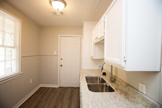 Photo - 2309 S Tyler St