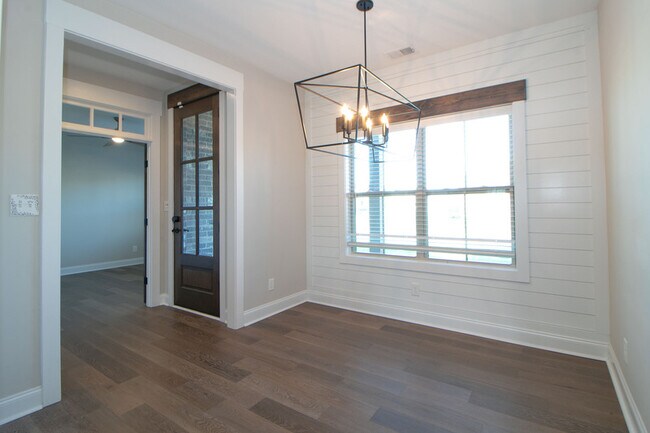 Photo - 1441 Hereford Blvd
