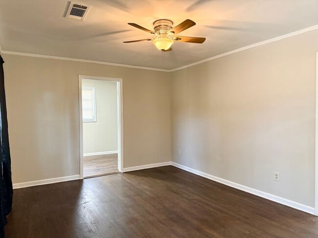 Photo - 1910 Wildwood Dr